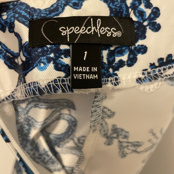 Von Maur Homecoming/prom 2pc dress. Never worn. Size 1. - Picture 3 of 5